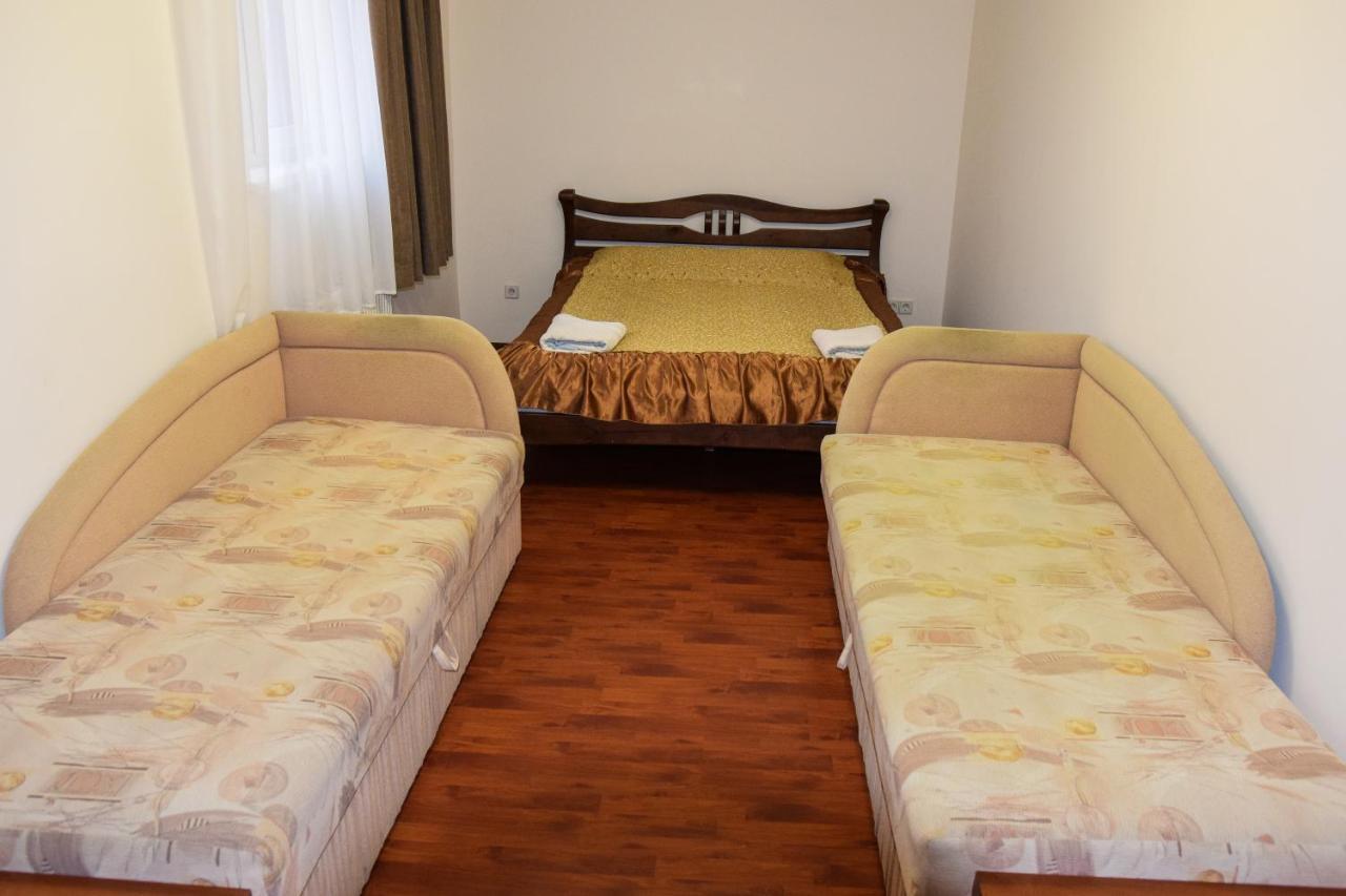 Gostynniy Dvir Hostel Ternopil Luaran gambar